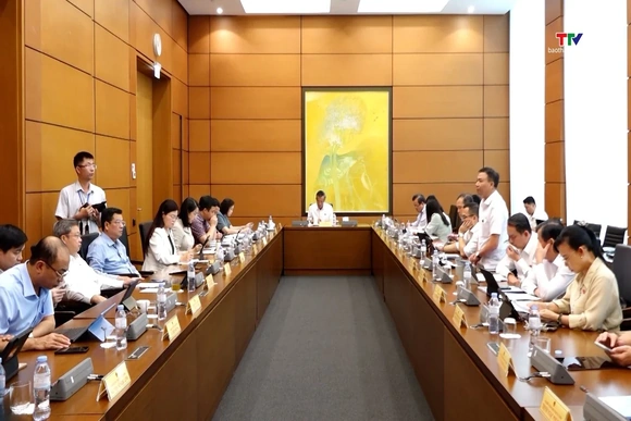 Đoàn đại biểu Quốc hội tỉnh Thanh Hoá thảo luận tại tổ