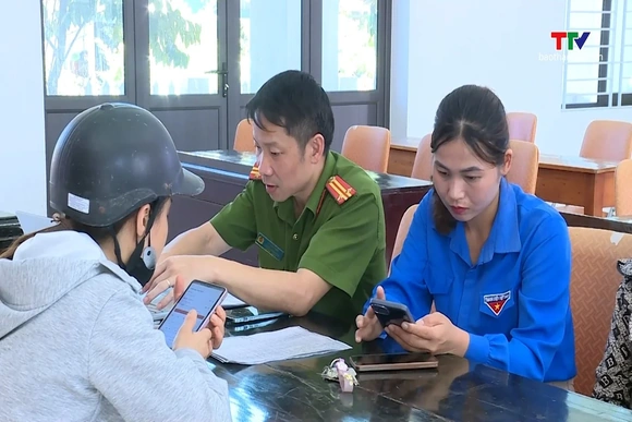 Dấu ấn màu áo xanh tình nguyện hè