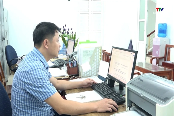 Xã Mường Lát tăng tốc số hoá hồ sơ đảng viên