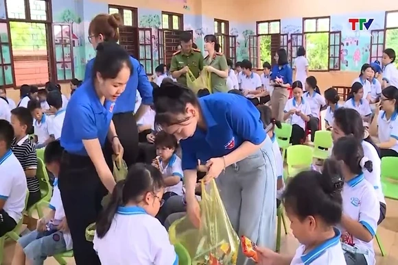 Dấu ấn màu áo xanh tình nguyện