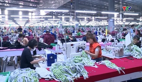 Doanh nghiệp dệt may Thanh Hóa tăng tốc sản xuất cuối năm