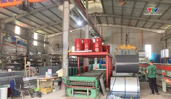 Mỗi tháng cả nước có gần 27.000 doanh nghiệp tham gia thị trường