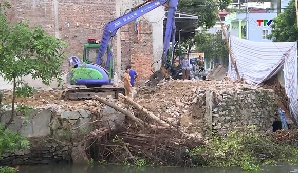Vẫn còn nhiều vi phạm trên hành lang thoát lũ và công trình thuỷ lợi