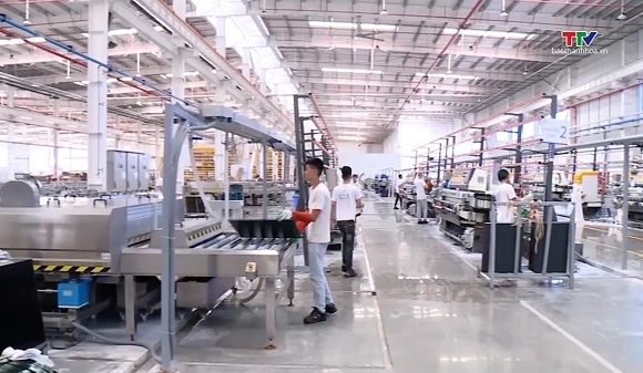 Thu ngân sách Nhà nước 7 tháng năm 2026 ước tăng 16%