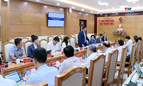 Chủ tịch UBND tỉnh làm việc với Hiệp hội Doanh nghiệp Thành phố Hồ Chí Minh