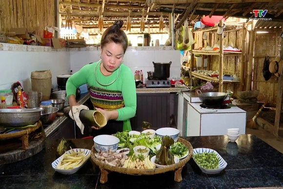 Người phụ nữ làm giàu từ phát huy bản sắc văn hóa