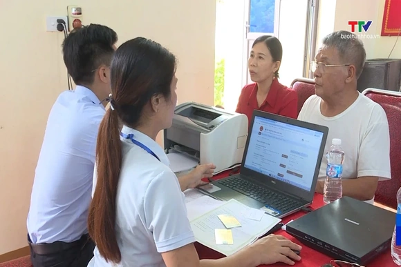“Dịch vụ công lưu động” hỗ trợ người dân giải quyết thủ tục hành chính