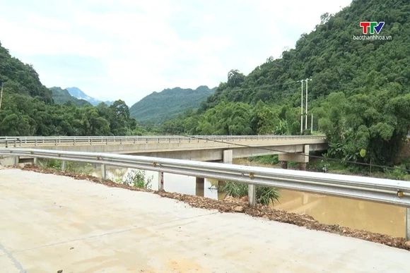 Cầu Phụn mở lối phát triển vùng cao
