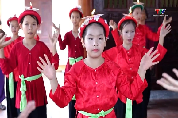 Chúng em giữ gìn di sản