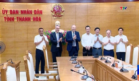 Chủ tịch UBND tỉnh Tô Anh Dũng tiếp và làm việc với Công ty StaBOO Holding AG