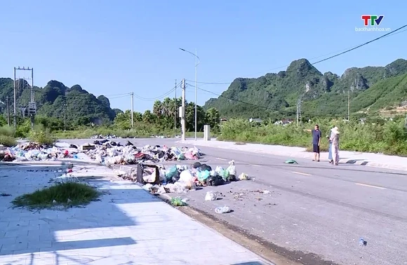 Xử lý điểm tập kết rác thải sinh hoạt tự phát khu vực chợ Bến Sung