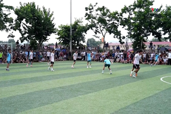 Biện Thượng bế mạc, trao giải giải bóng đá thiếu niên năm 2026