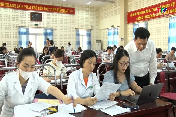Đảng bộ UBND tỉnh: Làm chắc từng hồ sơ số đảng viên