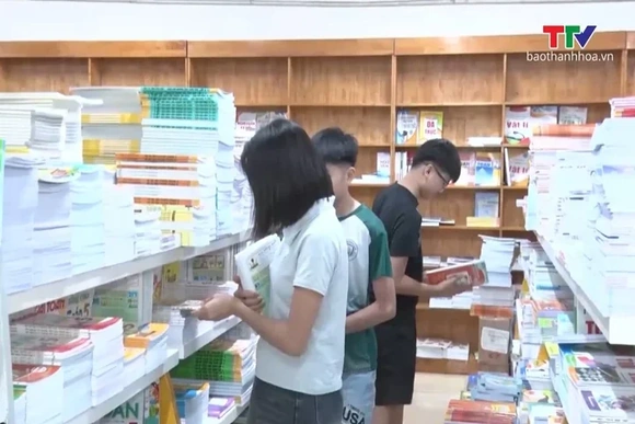Đảm bảo đủ sách giáo khoa trước ngày 30/8