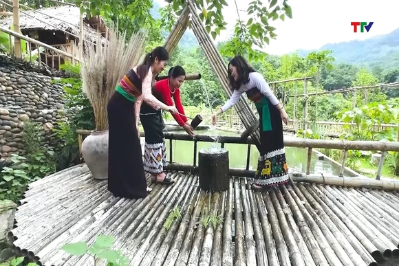 Phát huy bản sắc văn hóa Thái gắn với du lịch cộng đồng