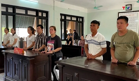 Hoãn xét xử cựu Phó Viện trưởng Viện kiểm sát nhân dân Thành phố Huế về tội nhận hối lộ