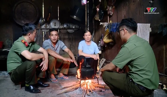 Tiếp nối truyền thống anh hùng, vững bước trong kỷ nguyên mới