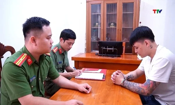 Bắt giữ 4 đối tượng giả danh doanh nghiệp để lừa đảo trên không gian mạng và rửa tiền