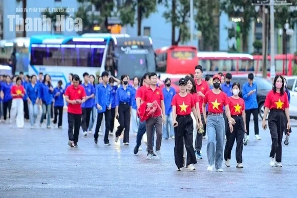 Rộn ràng trước giờ xuất phát “Cùng Việt Nam tiến bước”