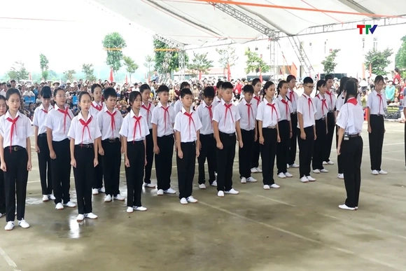 Rộn ràng hội thi nghi thức đội xã Vĩnh Lộc
