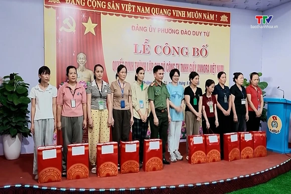 Thành lập Chi bộ Đảng Công ty TNHH Giầy Annora Việt Nam