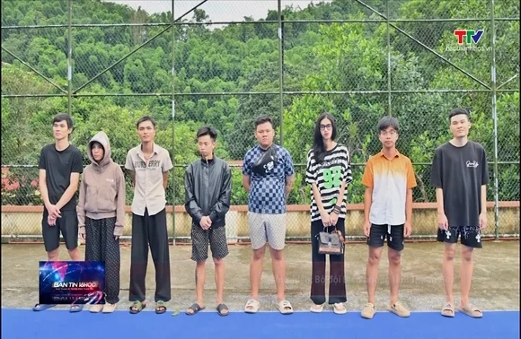 Bộ đội Biên phòng tỉnh bắt giữ 9 người nhập cảnh trái phép từ Lào về Việt Nam