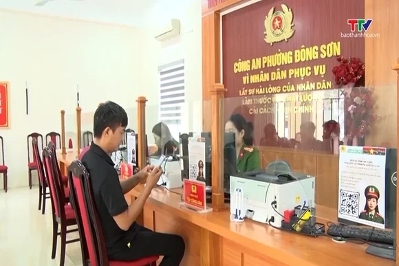 Hơn 95% hồ sơ dịch vụ công được nộp trực tuyến