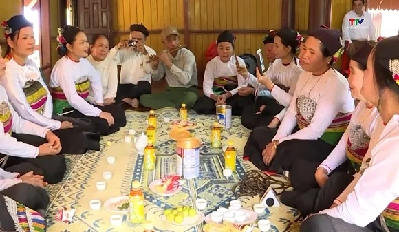 Nhà thơ, nhà nghiên cứu văn hoá Vương Anh - Một chặng đường sáng tạo