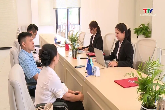 Heragon City bàn giao Giấy chứng nhận quyền sử dụng đất cho khách hàng
