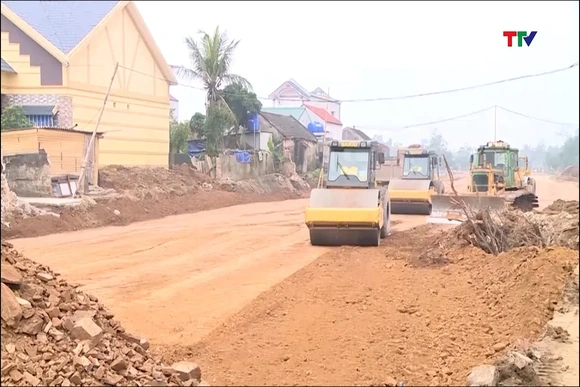 Giải ngân vốn đầu tư công cả nước đạt gần 49%