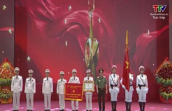 Công an tỉnh Thanh Hóa vinh dự đón nhận Danh hiệu Anh hùng Lực lượng vũ trang Nhân dân trong cuộc kháng chiến chống Mỹ, cứu nước