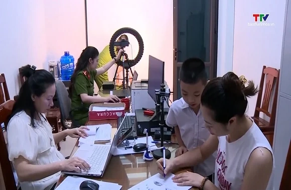 Trẻ dưới 6 tuổi được làm thẻ căn cước khi khai sinh