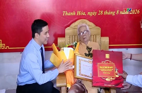Huy hiệu 80 năm tuổi Đảng – sự tri ân và tiếp nối truyền thống