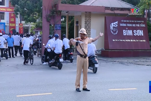 Đảm bảo trật tự ATGT ngày khai giảng