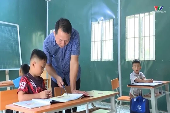 Lớp học “đặc biệt” ở khu Kịt