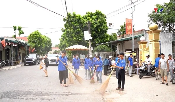 Tống Sơn ra quân thực hiện phong trào “Sáng - Xanh - Sạch - Đẹp - An toàn”