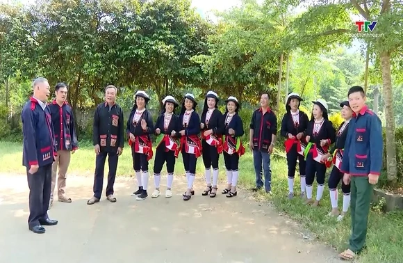 Giữ gìn nét đẹp văn hoá người Dao quần chẹt