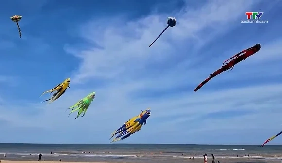 Dấu ấn đáng nhớ tại Festival Diều Sầm Sơn 2026 “Bay cùng gió biển”