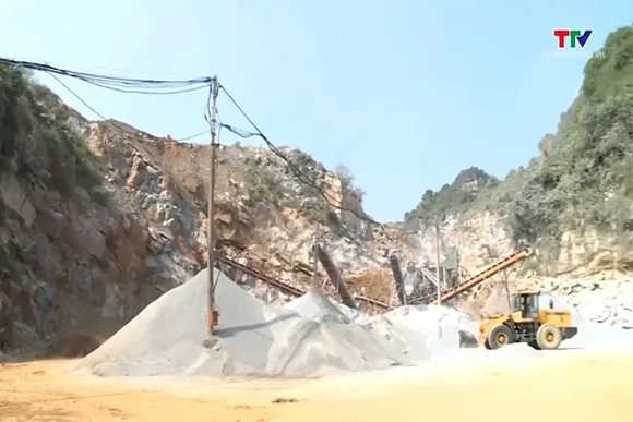 Bảo đảm an toàn khai thác vật liệu xây dựng mùa mưa bão tại xã Tống Sơn