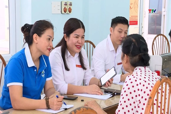 Đưa dịch vụ công về cơ sở