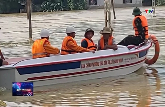Khẩn trương khắc phục sự cố, bảo đảm an toàn lưới điện trong mưa lũ