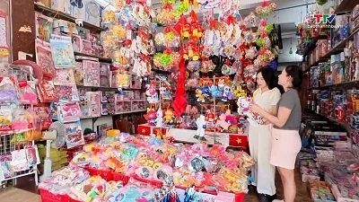 Hàng Việt chiếm lĩnh thị trường đồ chơi trung thu
