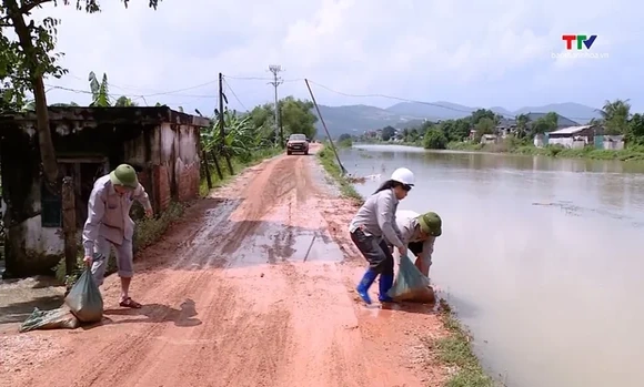 Khẩn trương khắc phục sư cố sạt vỡ kênh T2