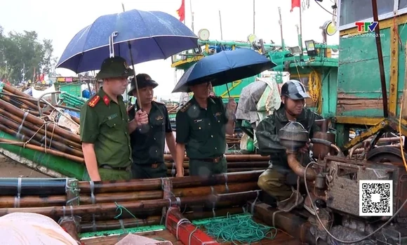 Chủ động bảo đảm an toàn cho ngư dân mùa mưa bão