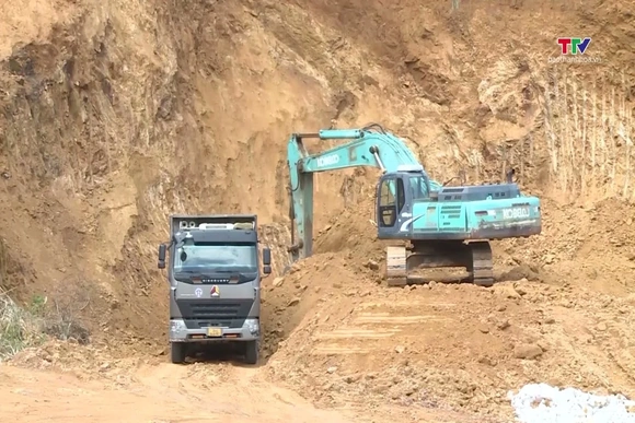 Điều chuyển vốn, gỡ nút thắt vật liệu cho dự án giao thông trọng điểm