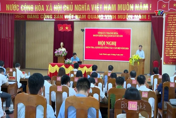 Đoàn kiểm tra của Ban Thường vụ Tỉnh ủy làm việc với 9 xã