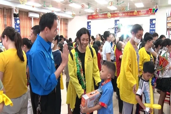 Rộn ràng không khí Trung thu tại Bệnh viện Nhi Thanh Hoá