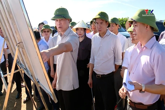 Tập trung tháo gỡ vướng mắc cho các dự án giao thông trọng điểm