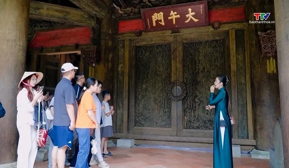 Những người thổi hồn vào Di tích Lam Kinh