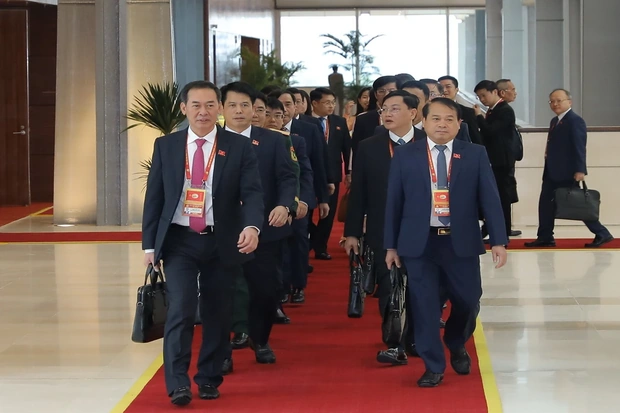 Đoàn đại biểu Đảng bộ tỉnh Thanh Hóa dự phiên bế mạc Đại hội XIV của Đảng